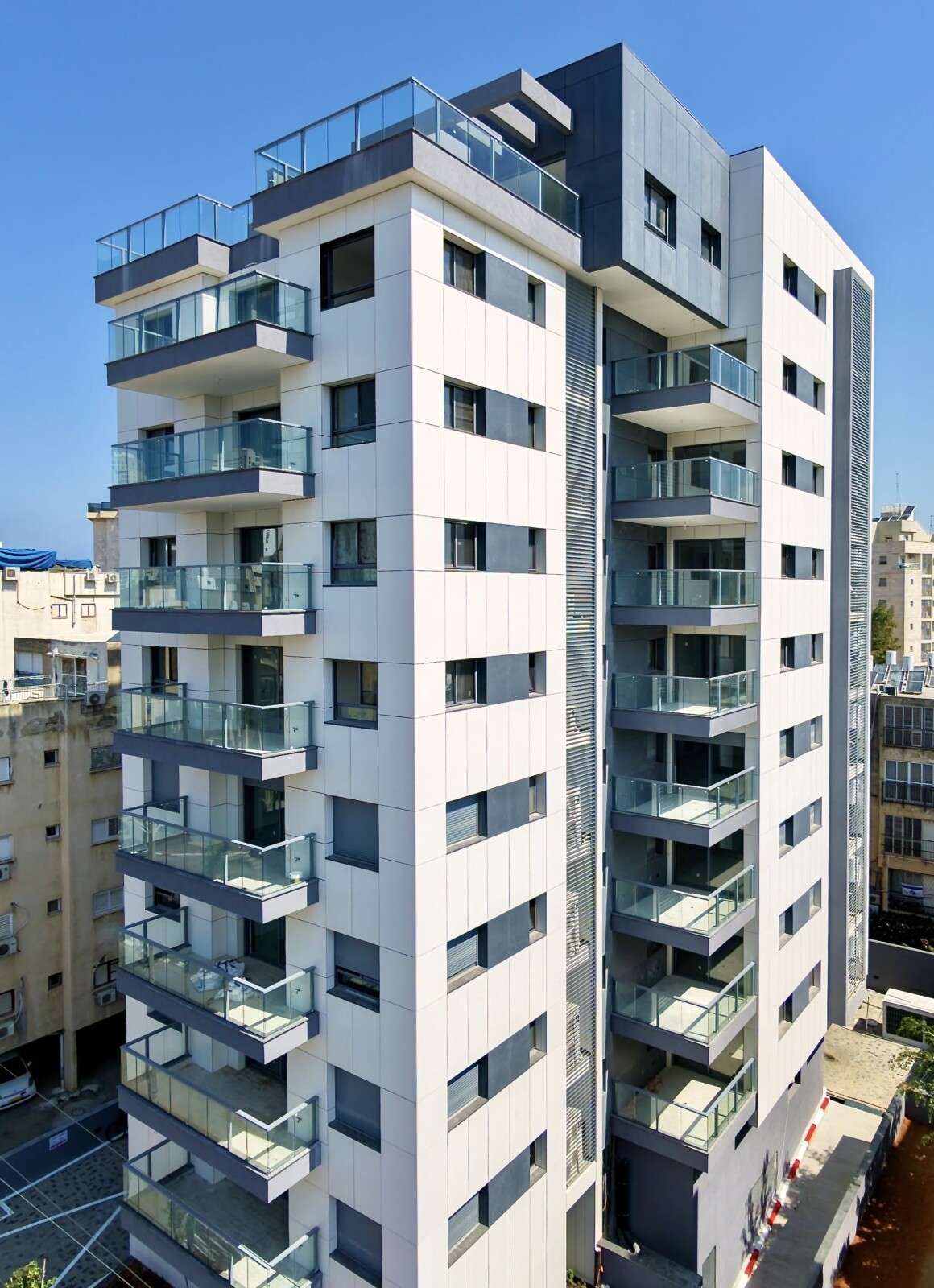 A new building in Netanya, Fiber Cement