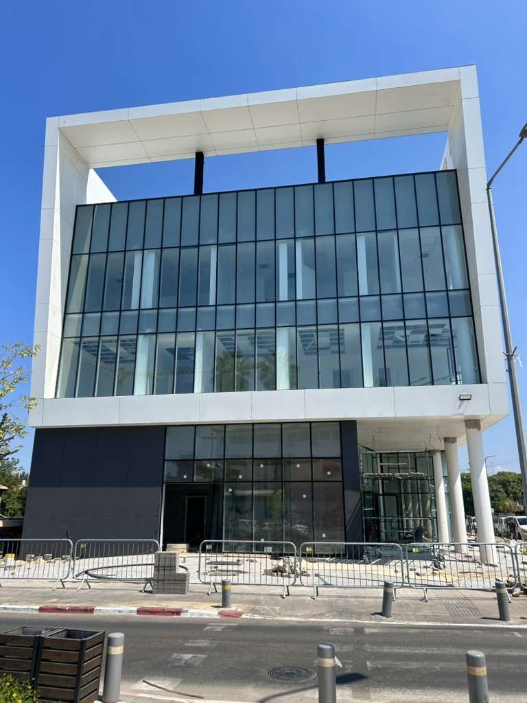 Yehud-Monosun Municipality, HPL