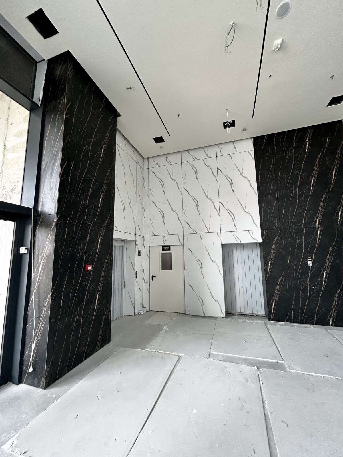 HPL cladding lobby in  Bat Yam
